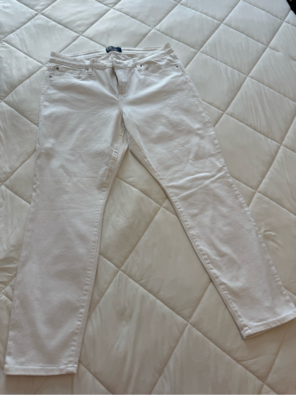 GAP White Straight Leg Women's Jeans